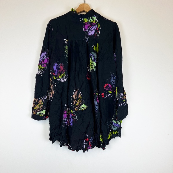 Free People Field Of Butterflies V Neck Long Sleeve Graphic Print Pattern Blouse - Picture 4 of 4
